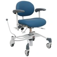 VELA stol Medium træningsstol med bremse afspritbar-for-højre